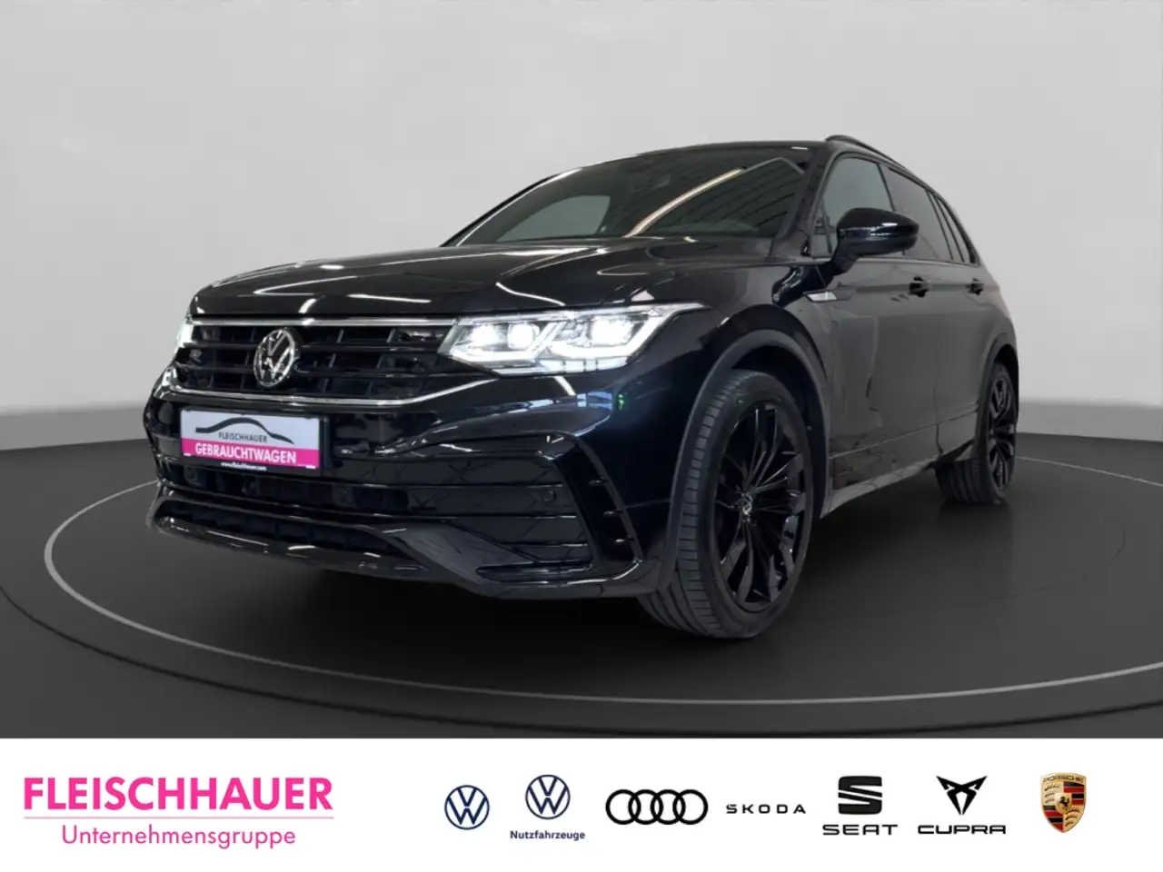 Volkswagen Tiguan R-Line 1.5 l TSI MATRIX+ACC+NAVI+RFK+DESIGN-BLACK