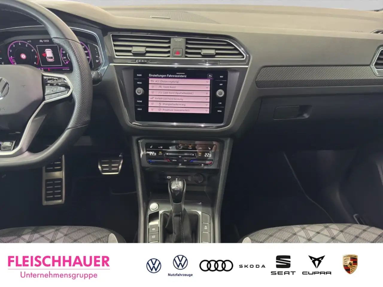 Volkswagen Tiguan R-Line 1.5 l TSI MATRIX+ACC+NAVI+RFK+DESIGN-BLACK 14