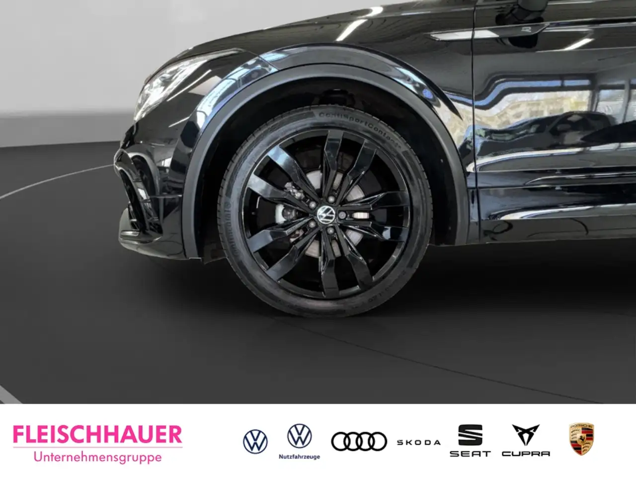 Volkswagen Tiguan R-Line 1.5 l TSI MATRIX+ACC+NAVI+RFK+DESIGN-BLACK 7