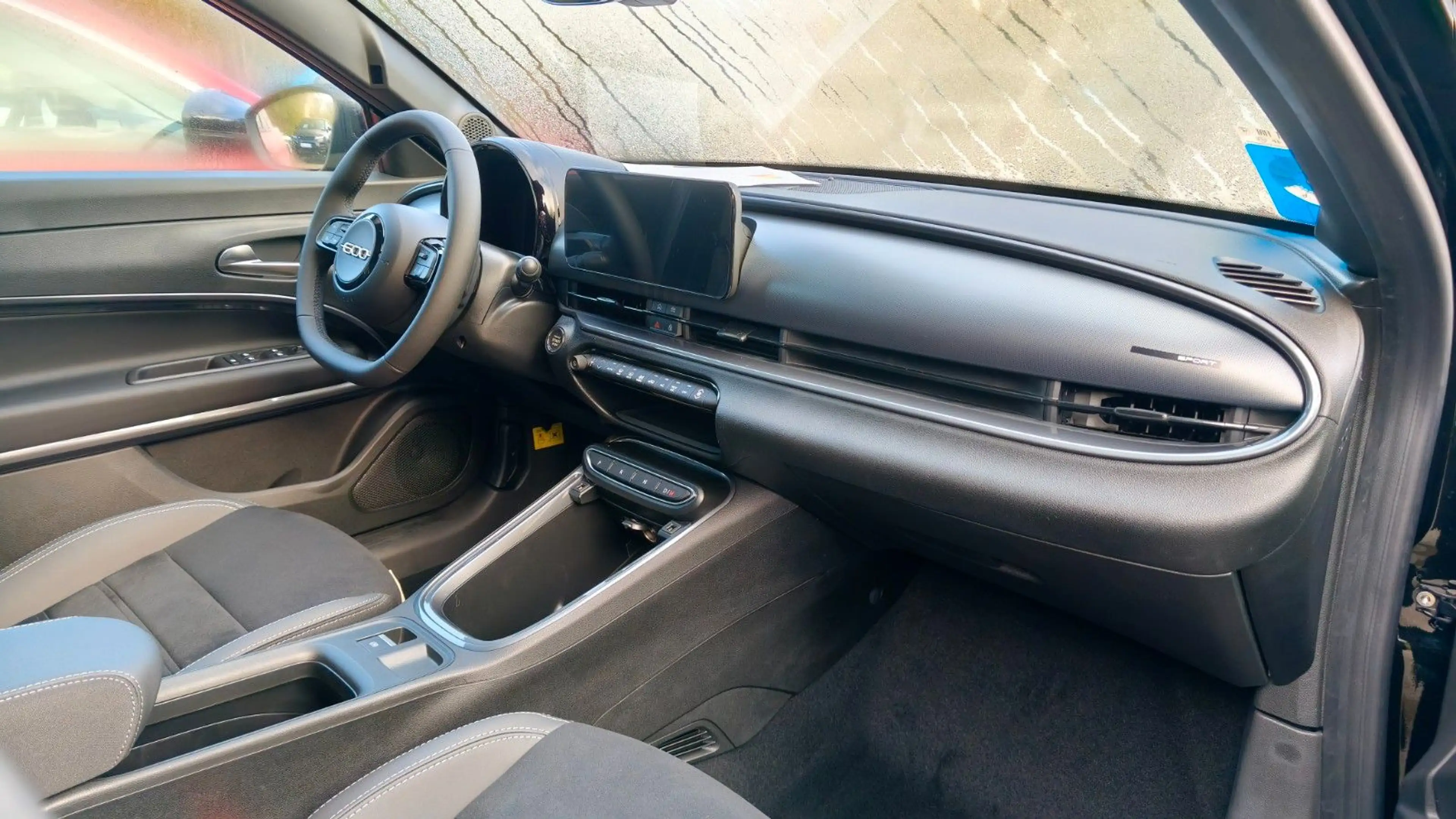 Fiat 600 Hybrid Sport 1,2 81 KW DCT — photo 8