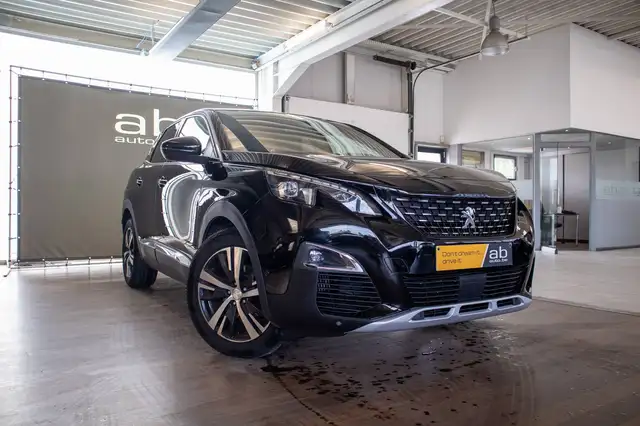 Peugeot 3008 view 3
