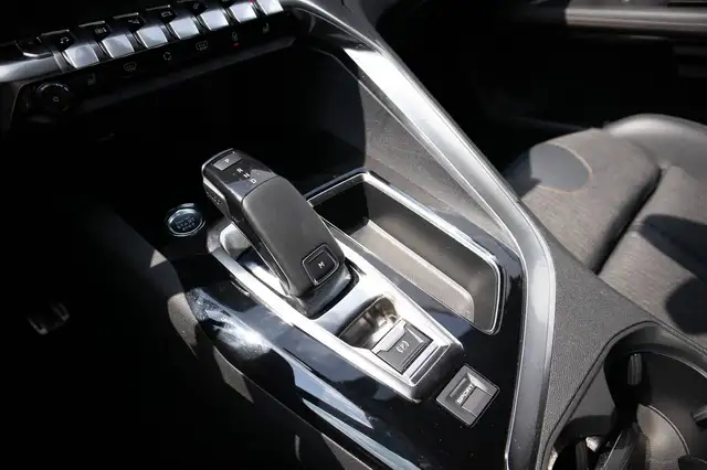 Peugeot 3008 view 14
