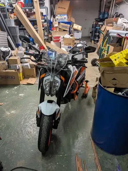 KTM 890 Duke R - foto 5