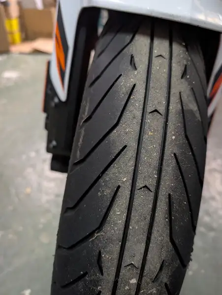 KTM 890 Duke R - foto 4