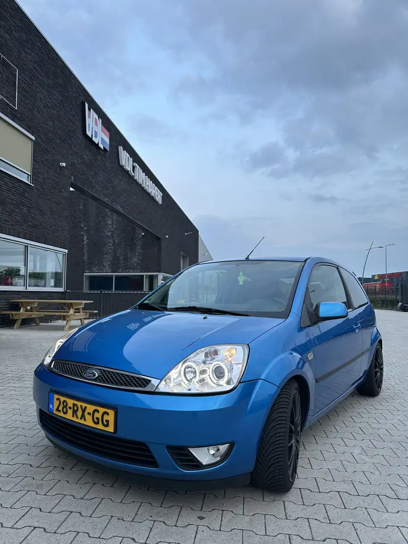 Ford Fiesta 1.3 Ghia - 2