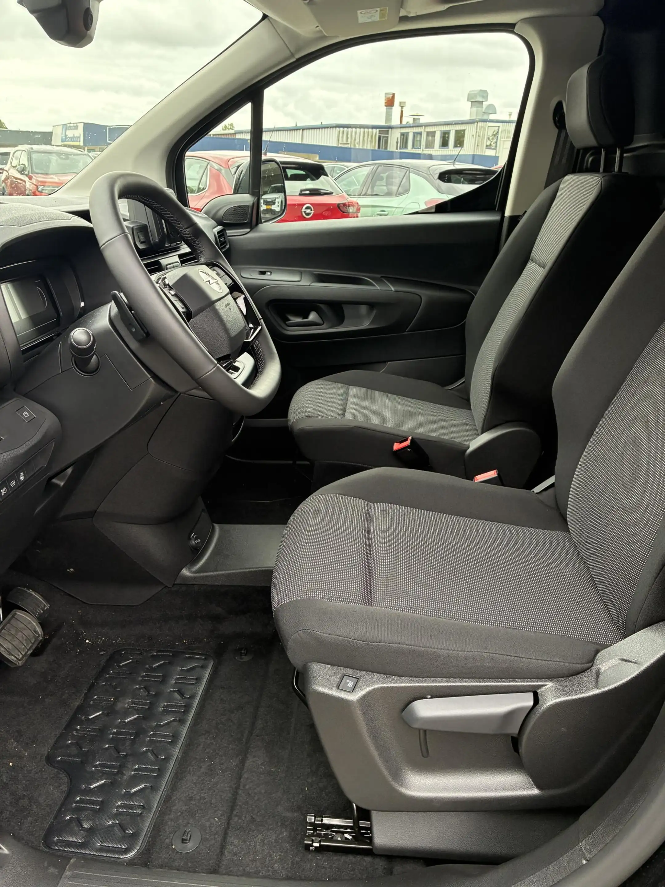 Opel Combo-e Electric 100Kw L1 50kWh Airconditioning | Stuur & — photo 12