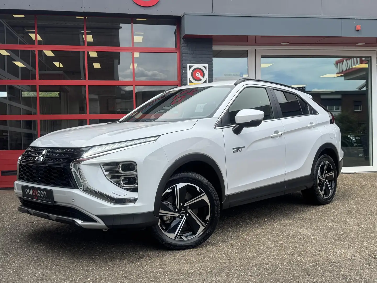 Mitsubishi Eclipse Cross 2.4 PHEV Intense+ *TREKHAAK/4X4* - 2