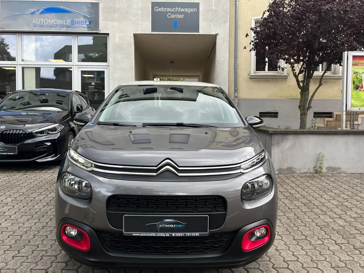 Citroen C3 Elle Automatik, Navi, Kamera Grau - 2