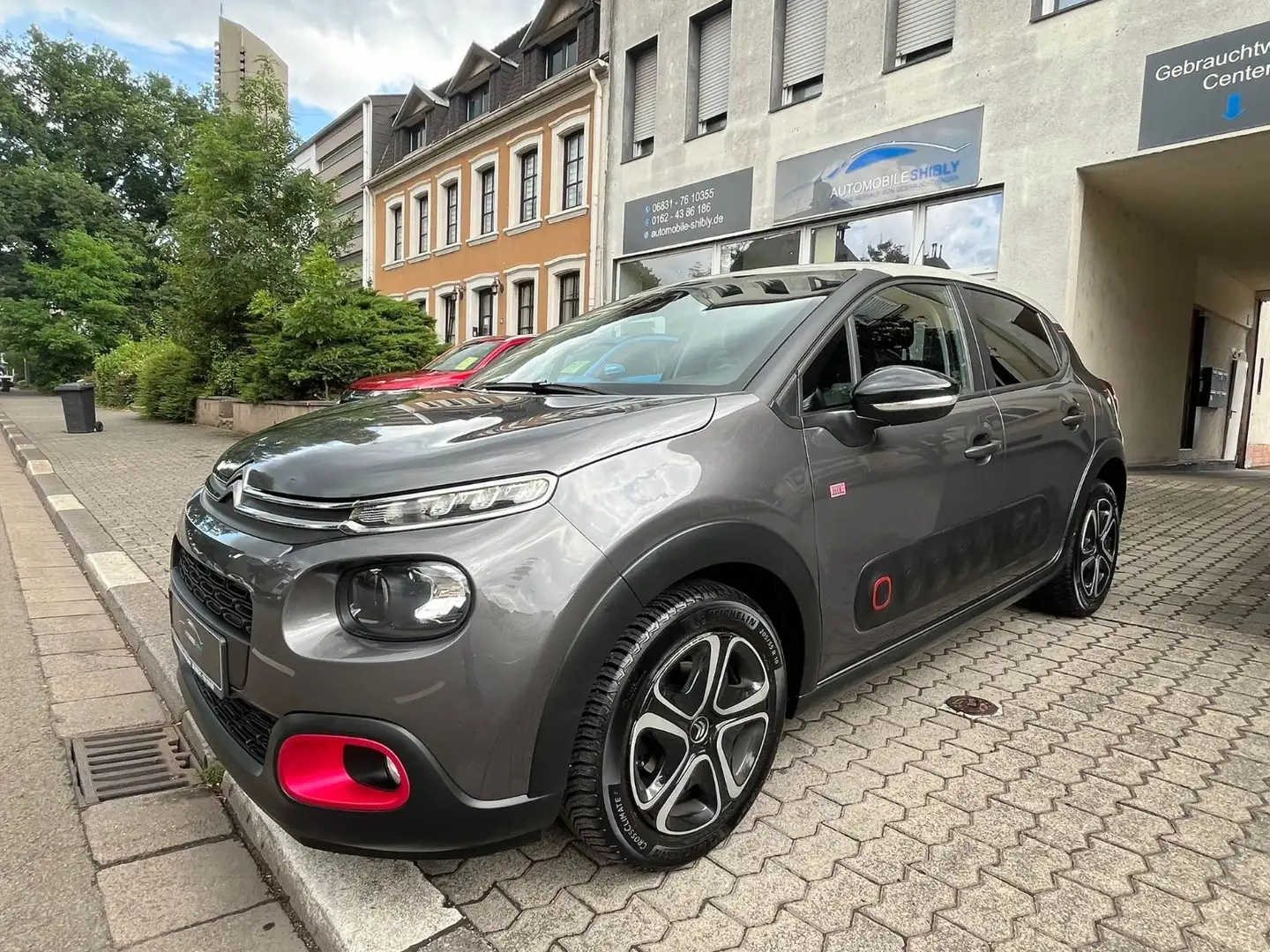 Citroen C3 Elle Automatik, Navi, Kamera Grau - 1