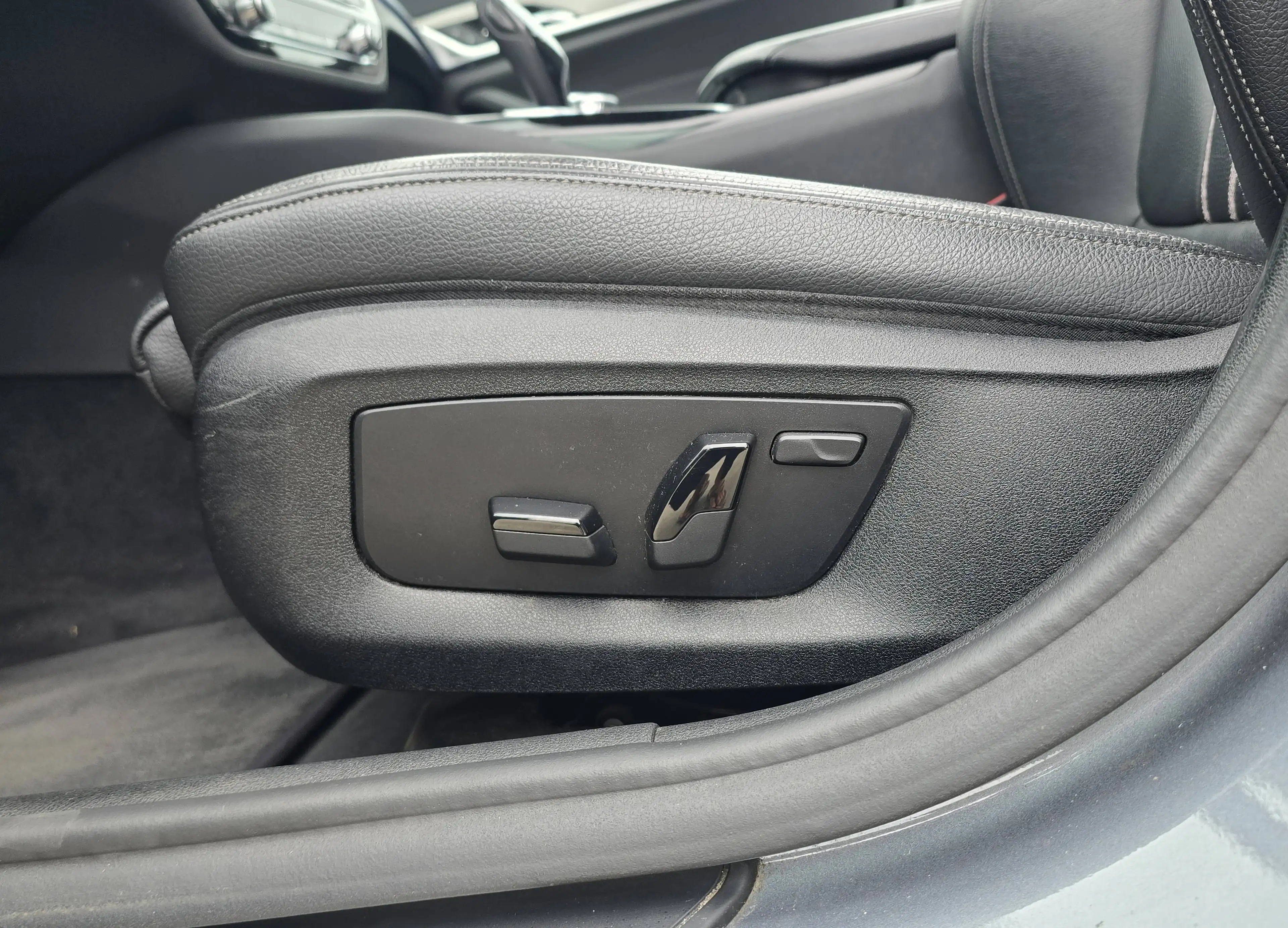 BMW 518 dA Sportline ** Pano - Xénon - Cuir ** GAR 12M — photo 14