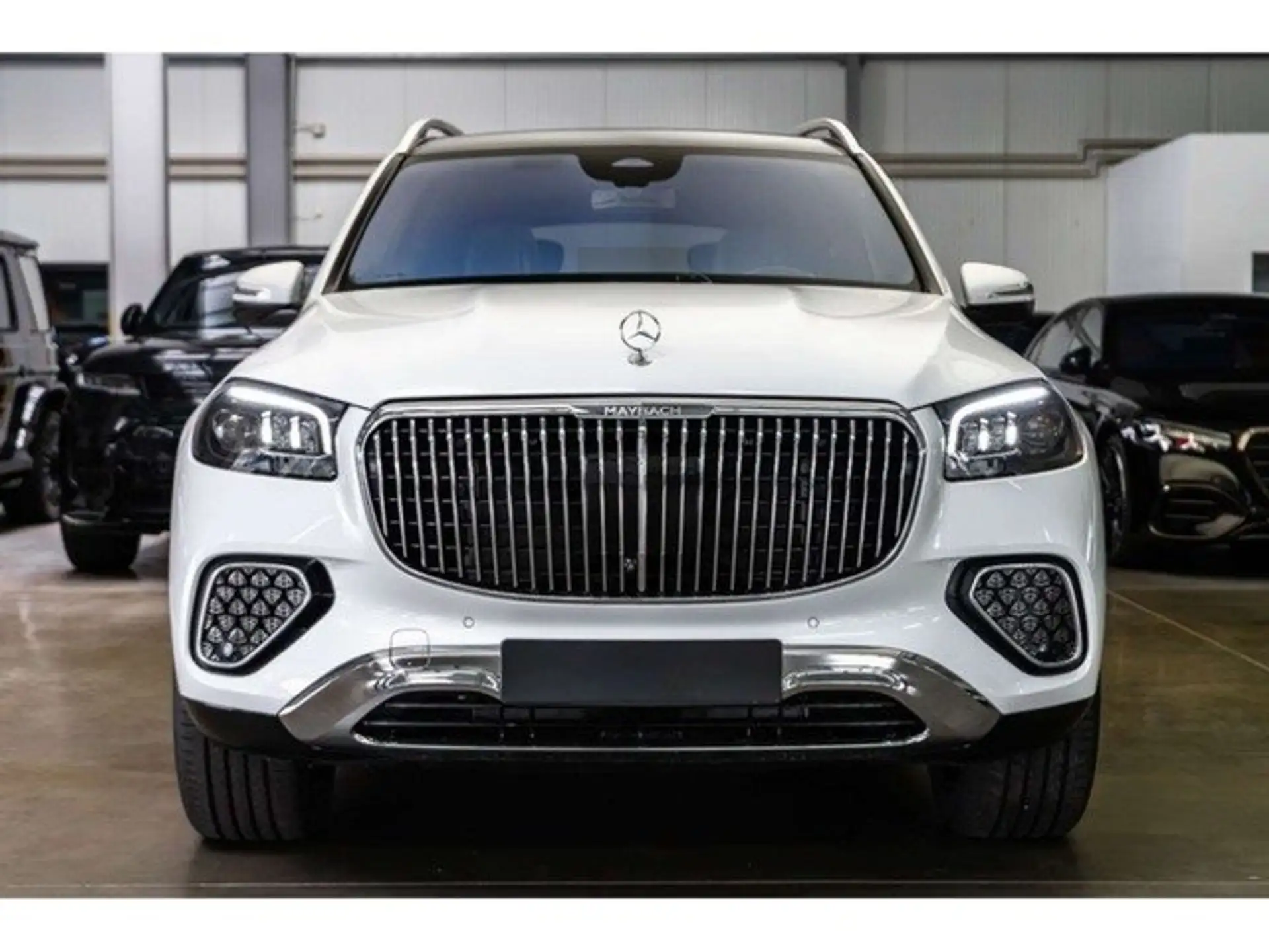 벤츠 GLS-클래스 600 2026 실버 사진 3