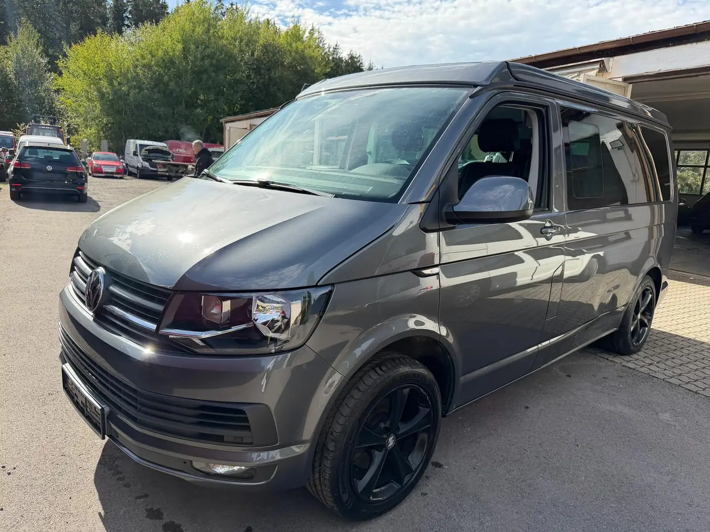Volkswagen T6.1 California Gris - 1