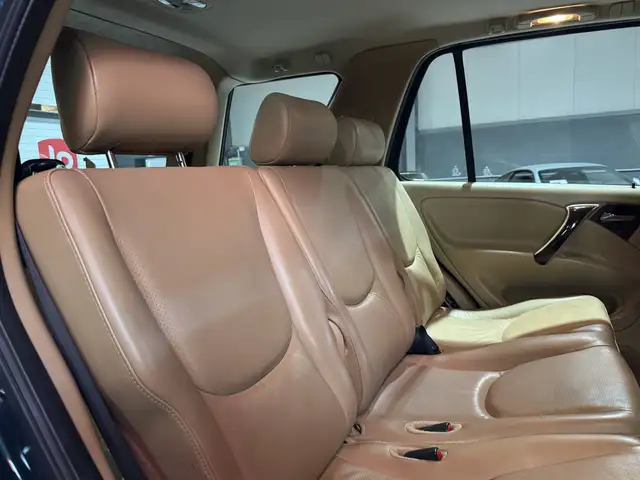 Mercedes-Benz M-Class view 21
