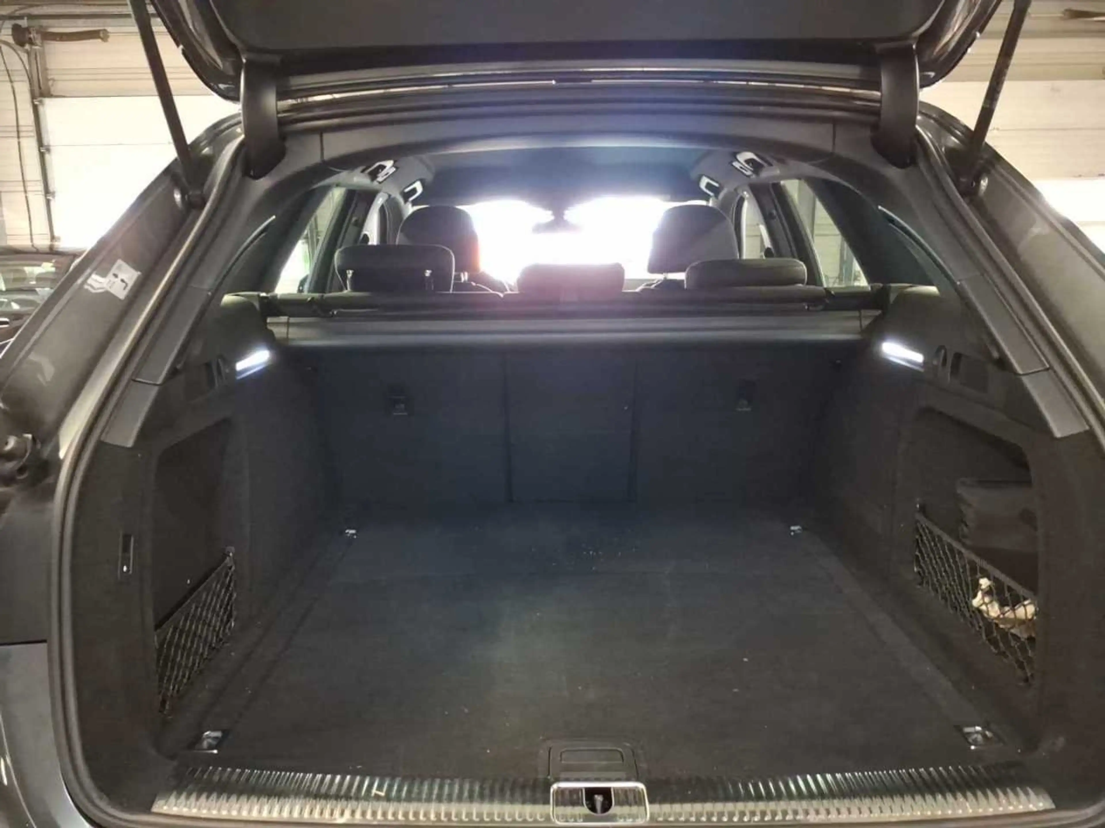 Audi A4 40 quattro 2.0 TFSI Avant S line B&O S Line — photo 13