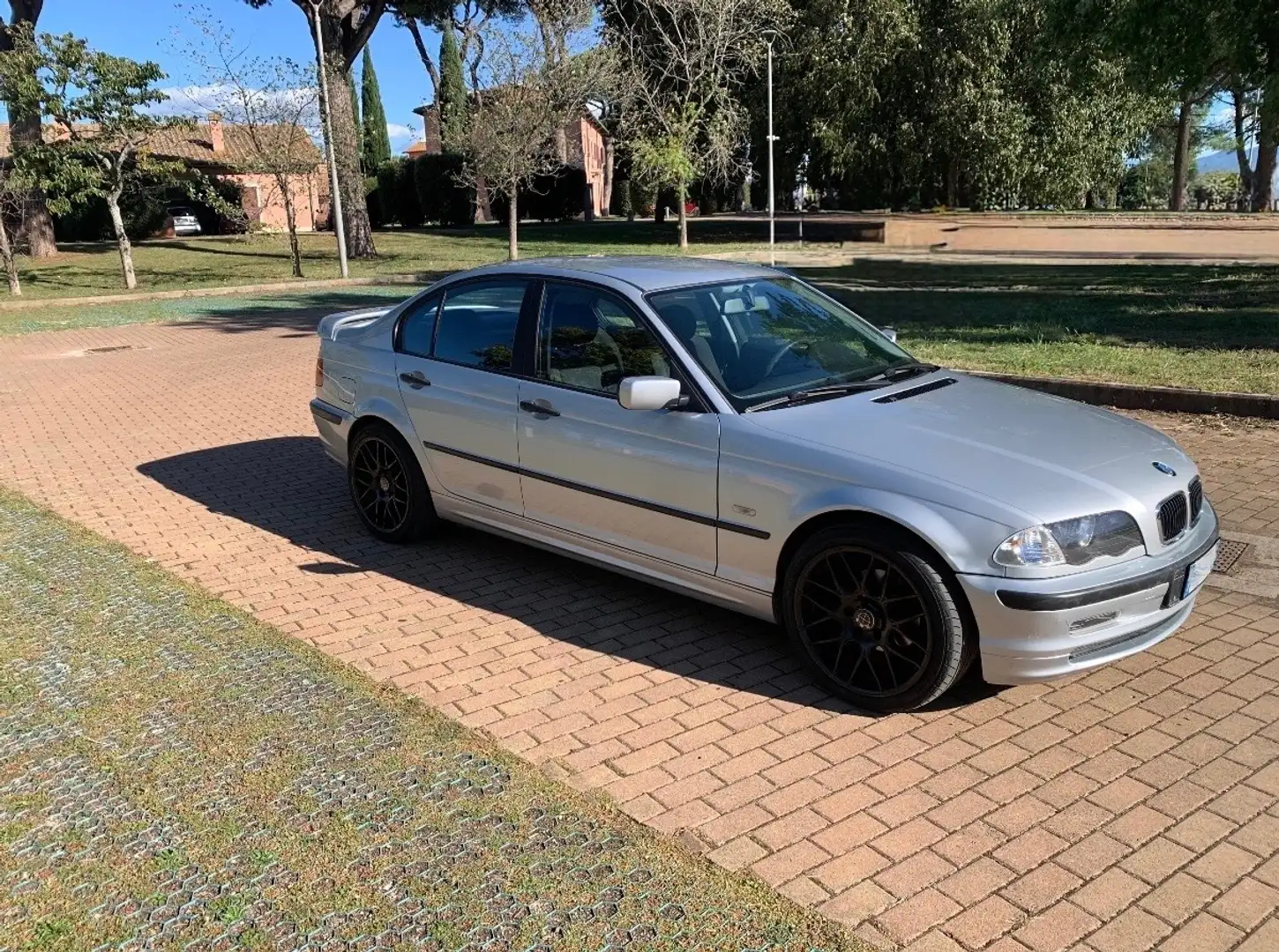 BMW 318 318i Argento - 2