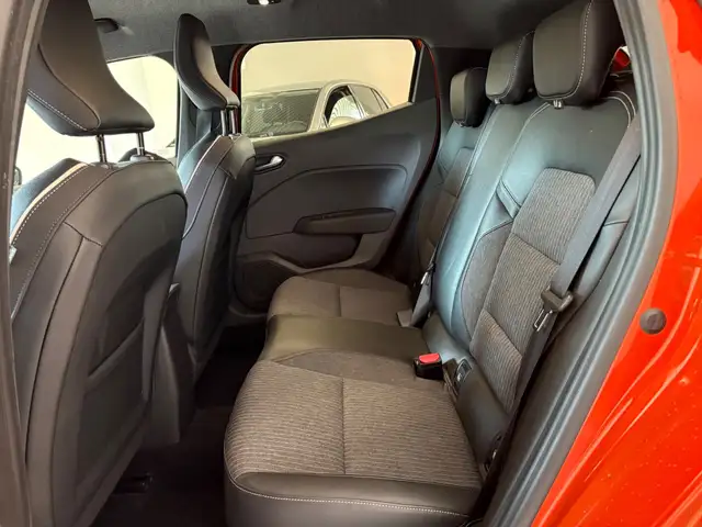 Renault Clio view 10
