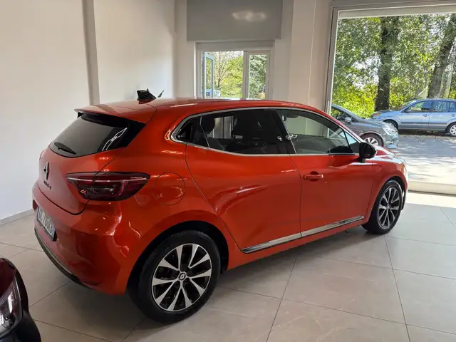 Renault Clio view 6