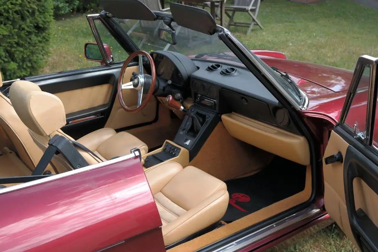 Alfa Romeo Spider 2.0 TRAUMZUSTAND Orig 42000Km, foto 10