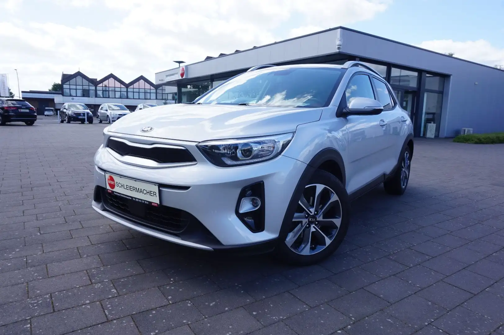 Kia Stonic Vision AHK fest RFK Argent - 1