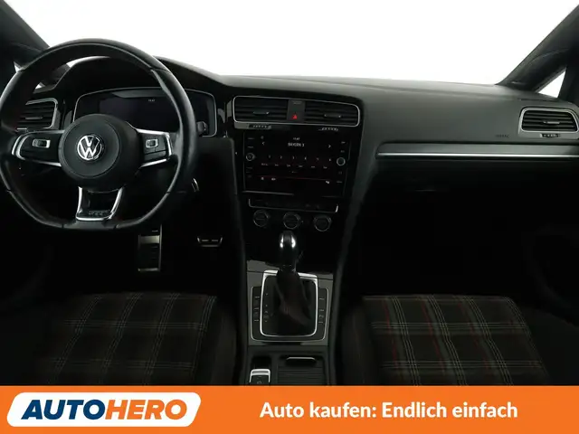 Volkswagen Golf view 12