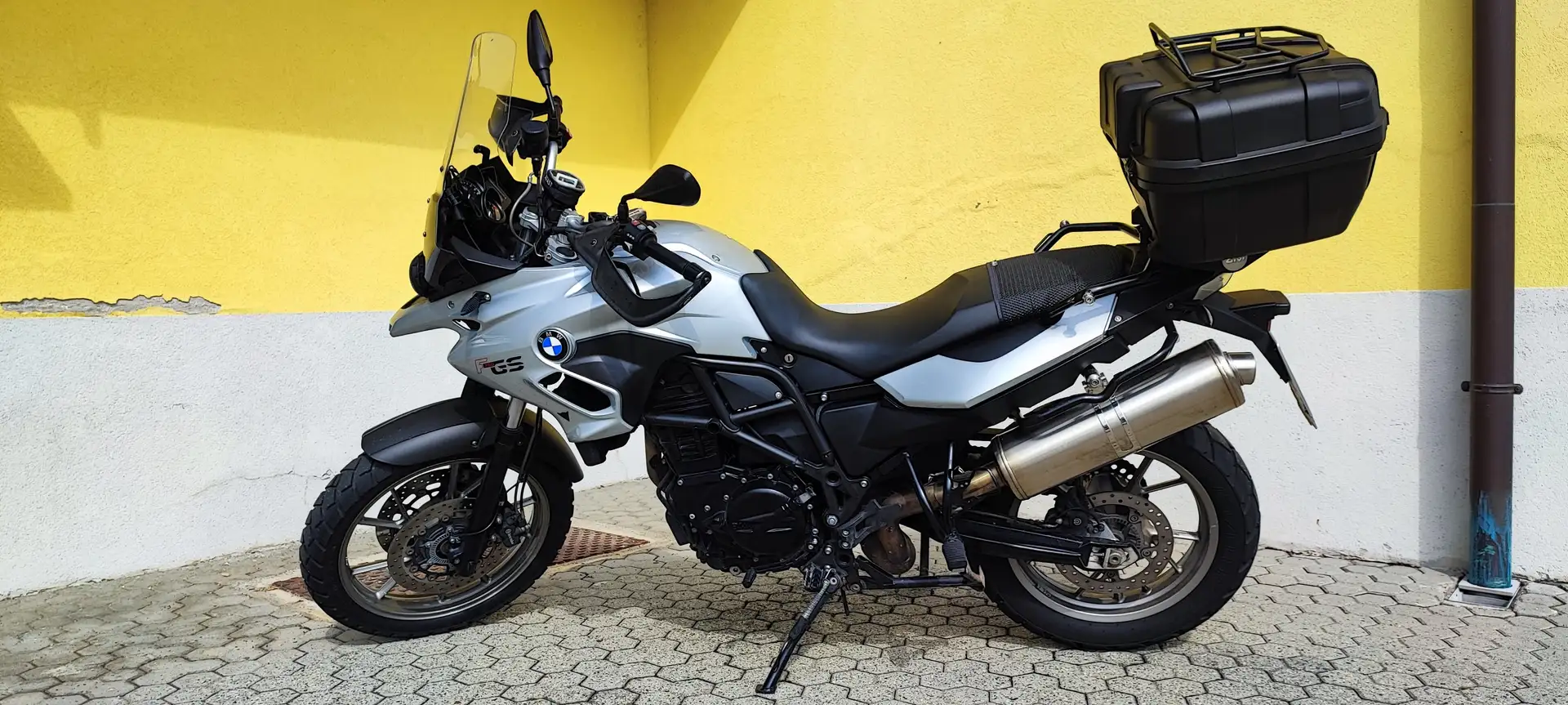 BMW F 700 GS Srebrny - 1