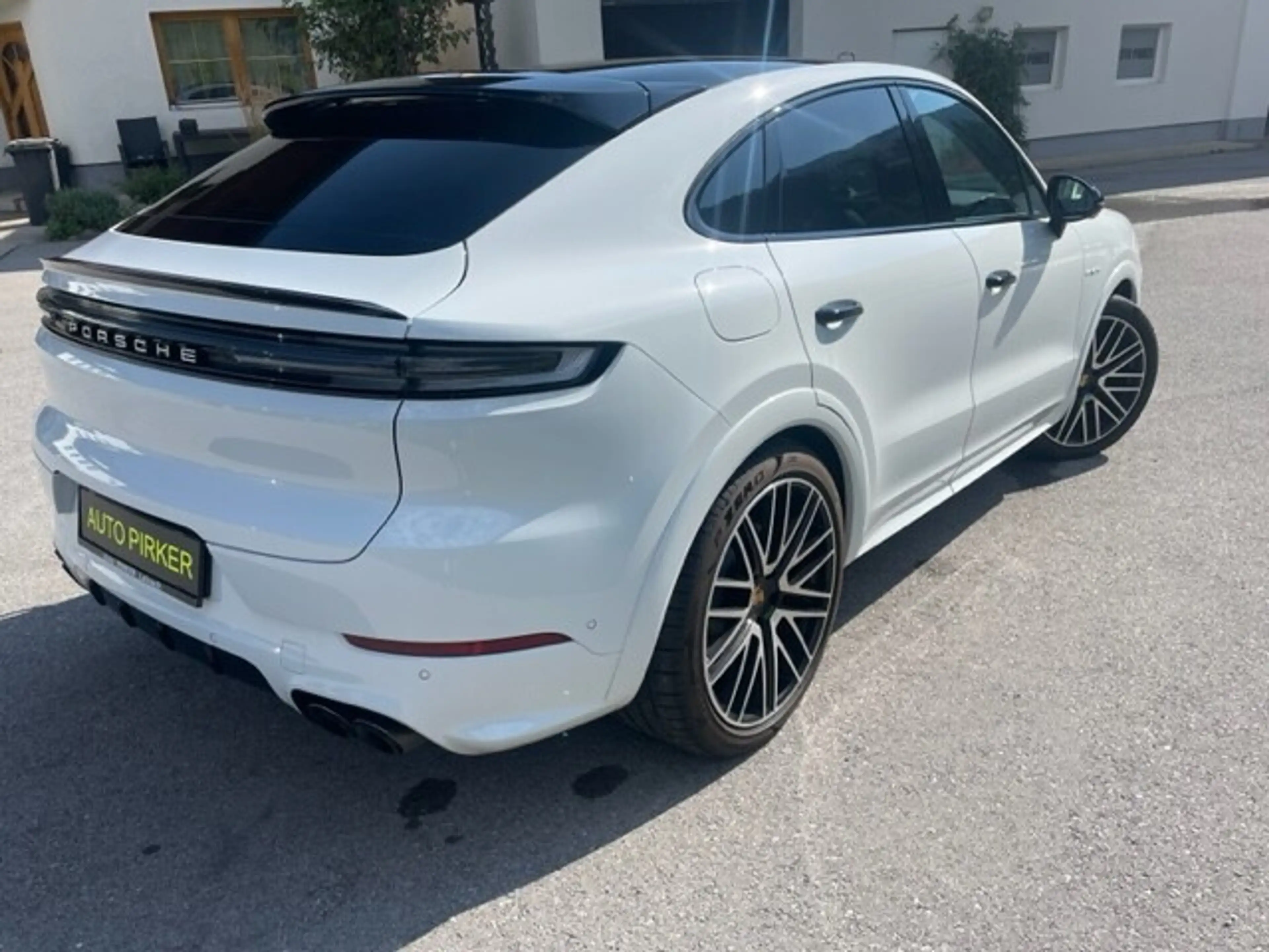 Porsche Cayenne Coupe E-Hybrid E-Hybrid (EURO 6d) — photo 6