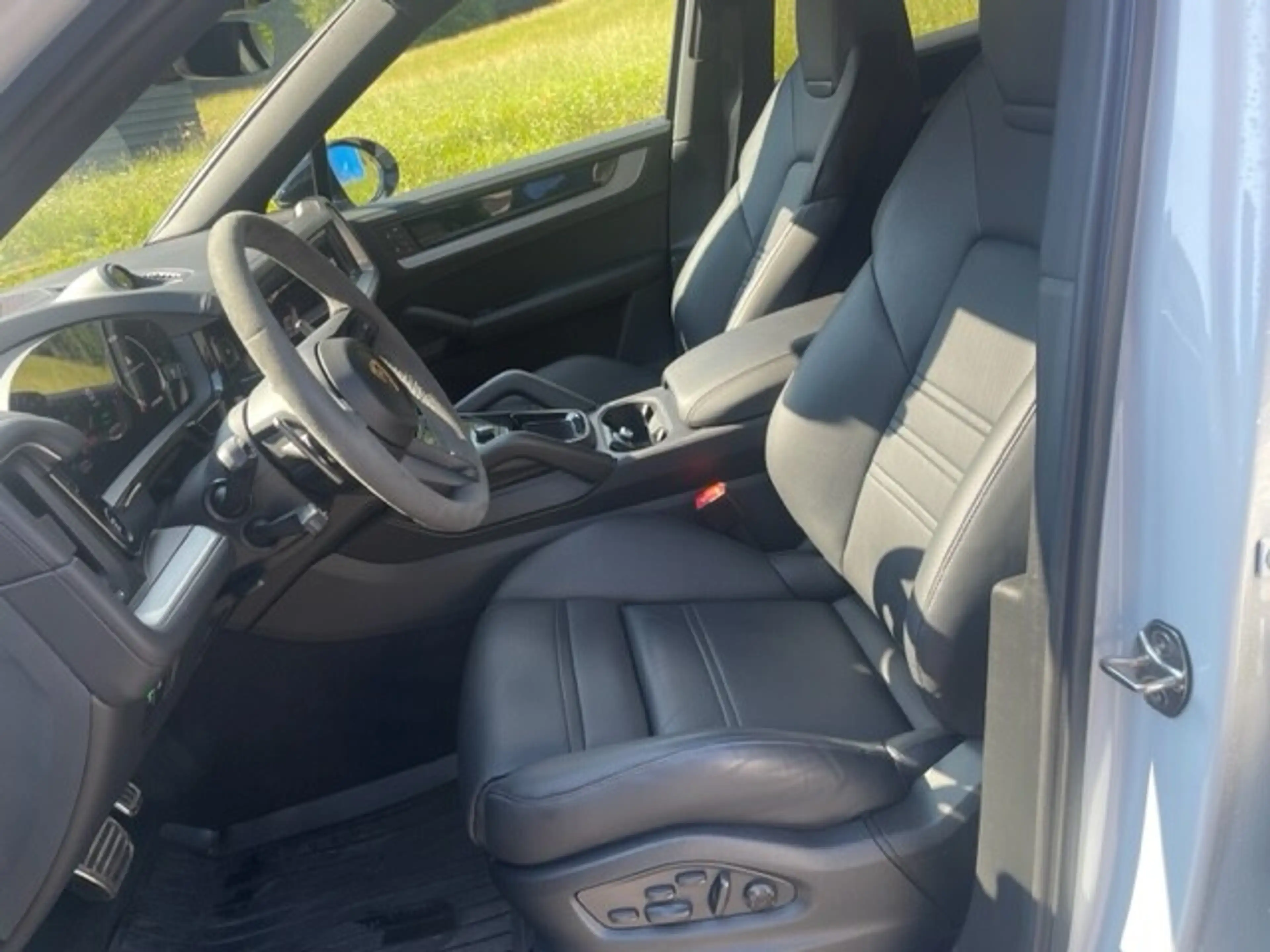 Porsche Cayenne Coupe E-Hybrid E-Hybrid (EURO 6d) — photo 10