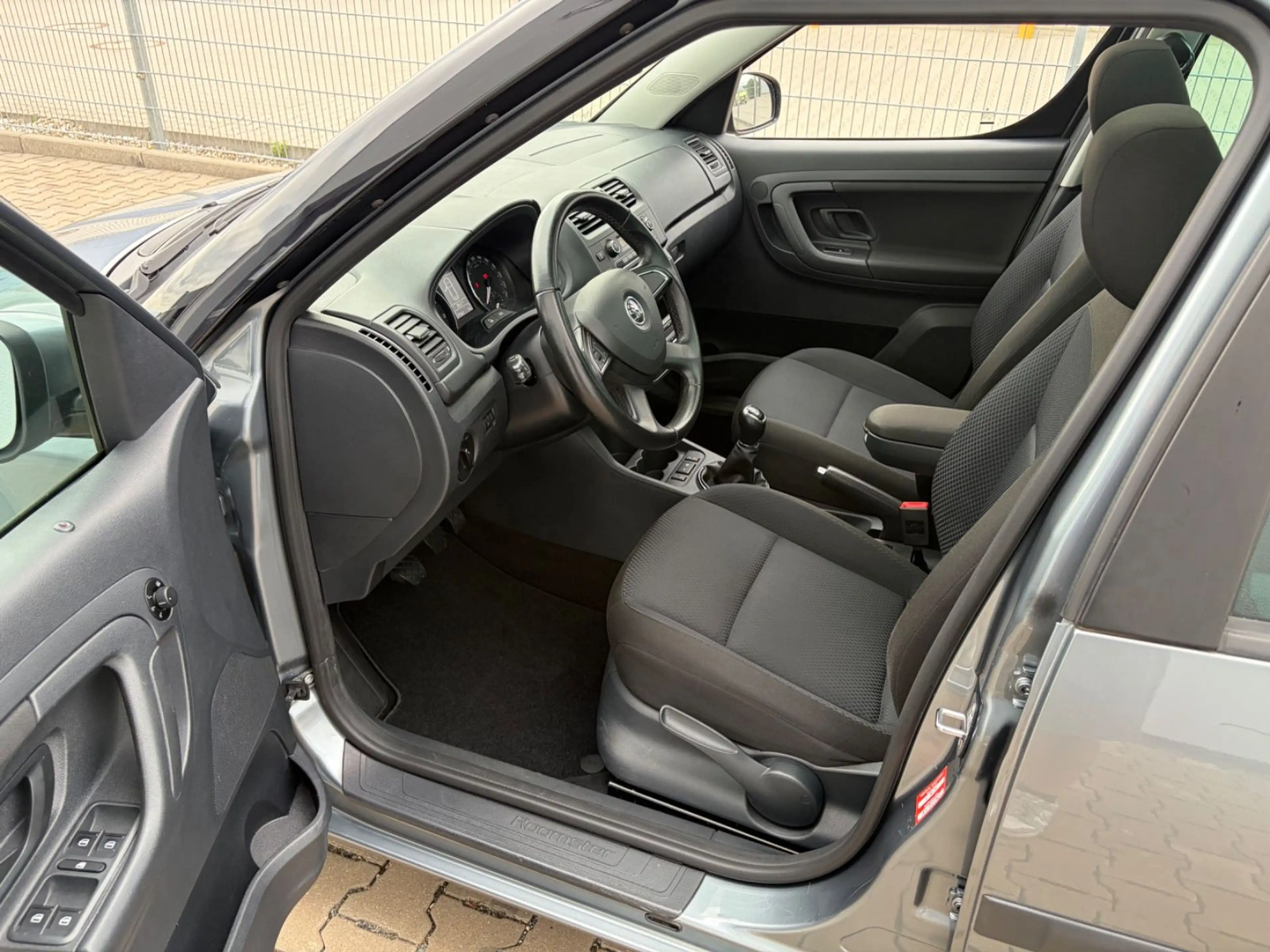Skoda Roomster 1,2TSI°°KLIMAAUTO°°PANORAMA°°TEMPOMAT°° — photo 9