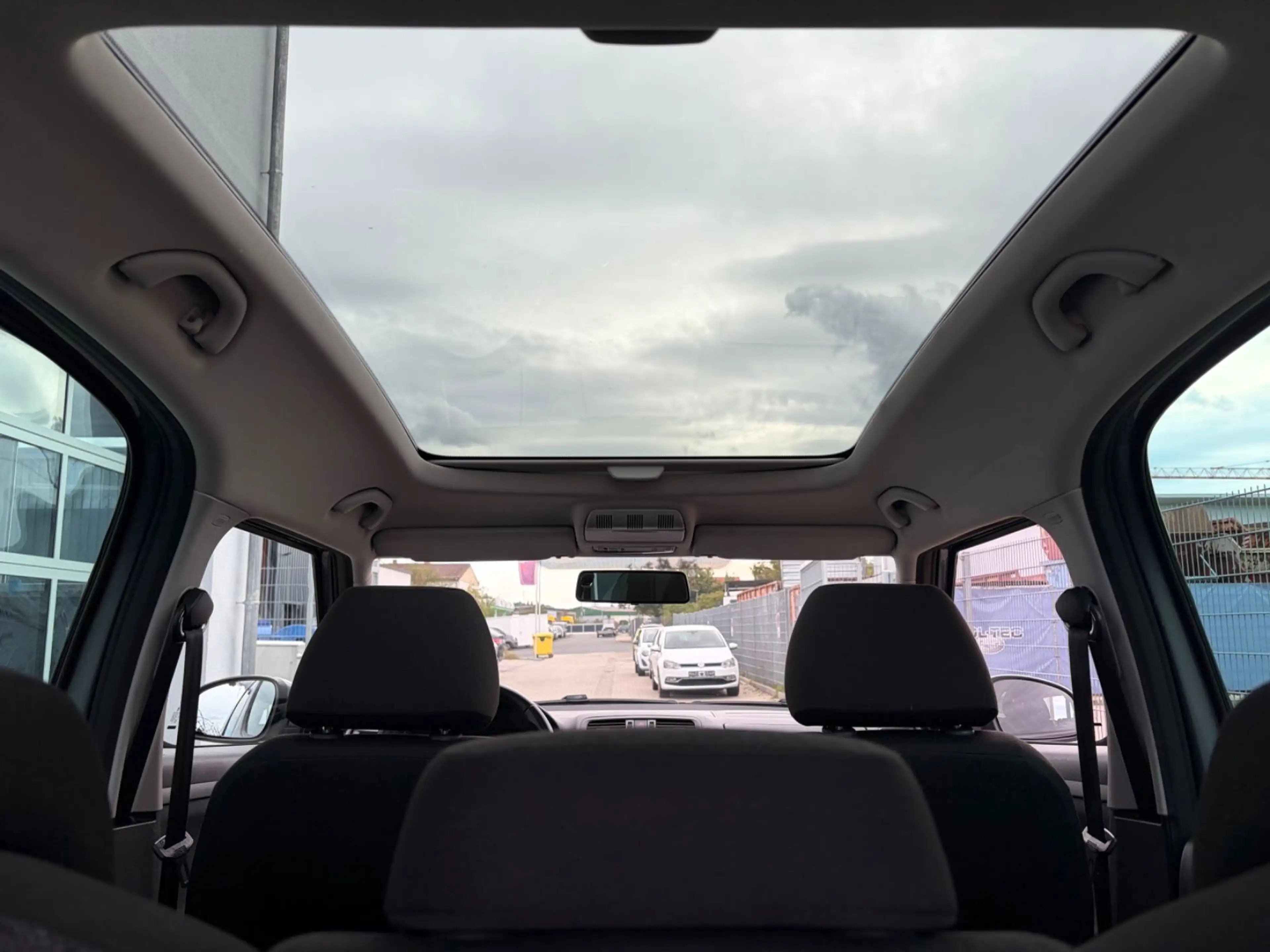 Skoda Roomster 1,2TSI°°KLIMAAUTO°°PANORAMA°°TEMPOMAT°° — photo 15