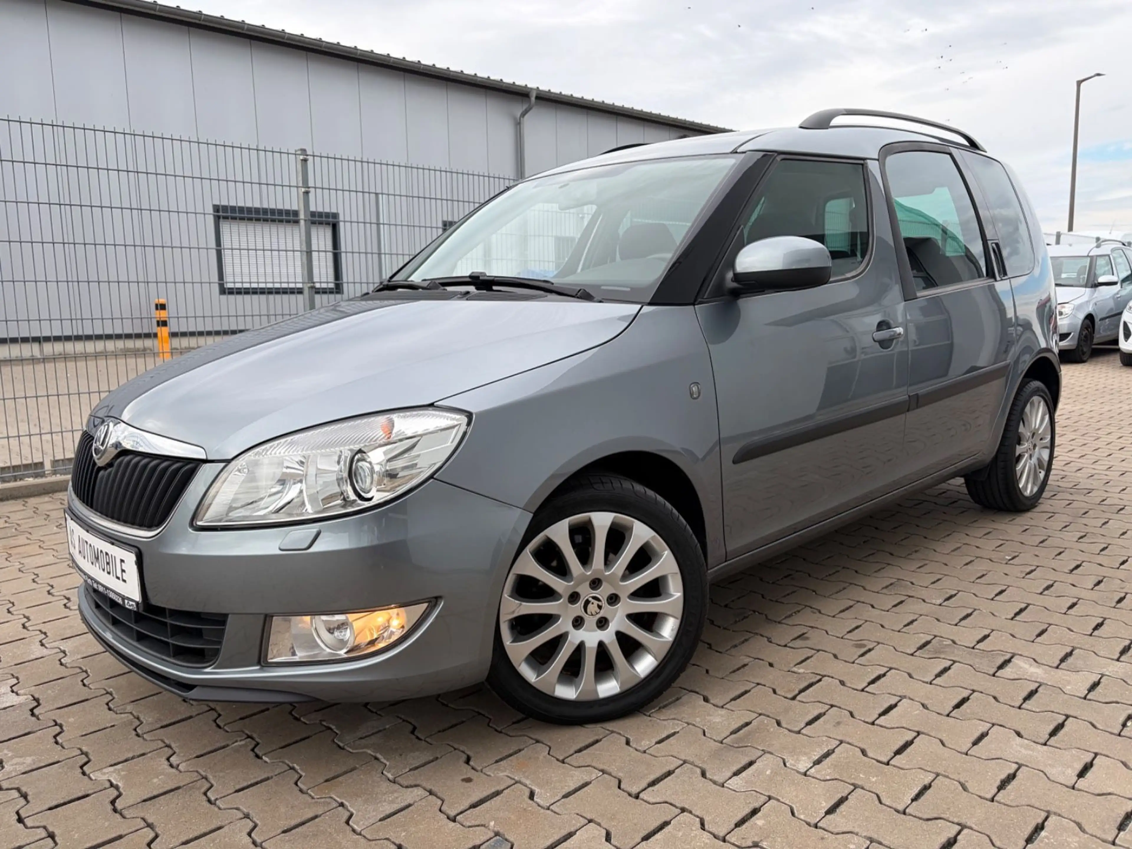 Skoda Roomster 1,2TSI°°KLIMAAUTO°°PANORAMA°°TEMPOMAT°° — photo 2