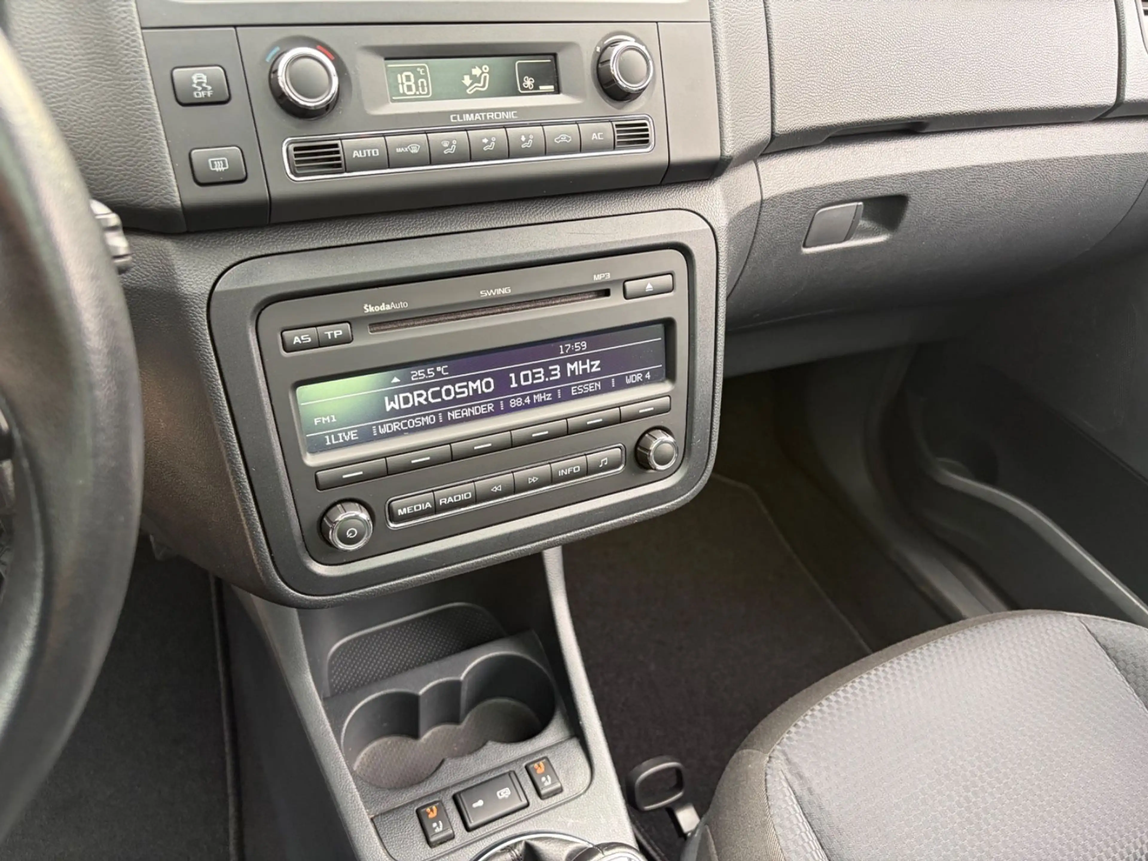 Skoda Roomster 1,2TSI°°KLIMAAUTO°°PANORAMA°°TEMPOMAT°° — photo 13