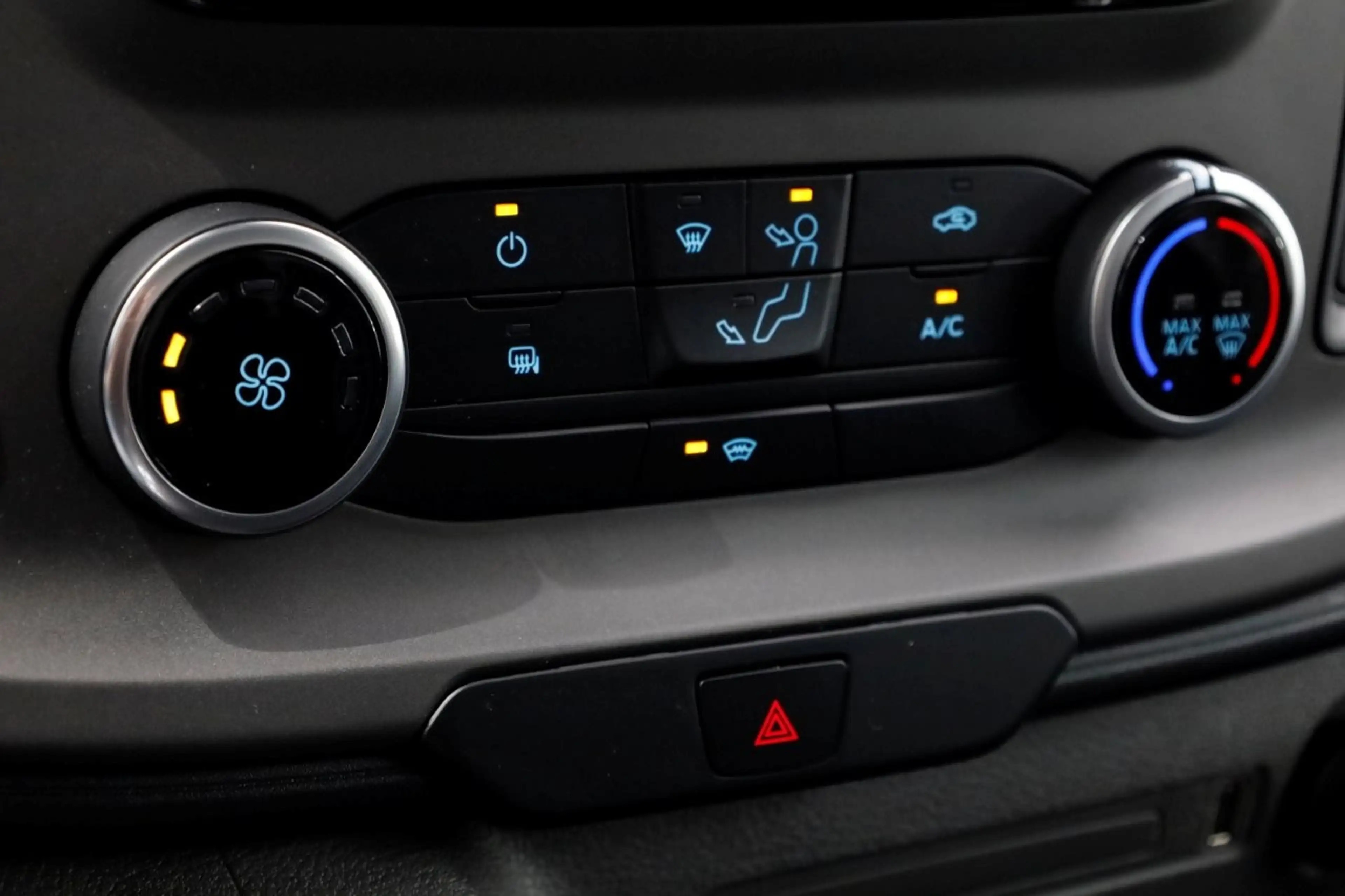 Ford Transit 330 2.0 TDCI 130pk L2H3 Trend Airco/Camera Laadkle — photo 19