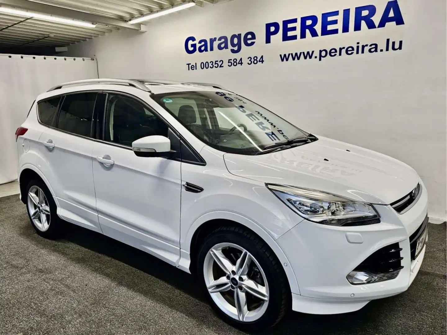 Ford Kuga 1.5 ECOBOOST 4X4 AUTO PANO CUIR NAVI Wit - 1