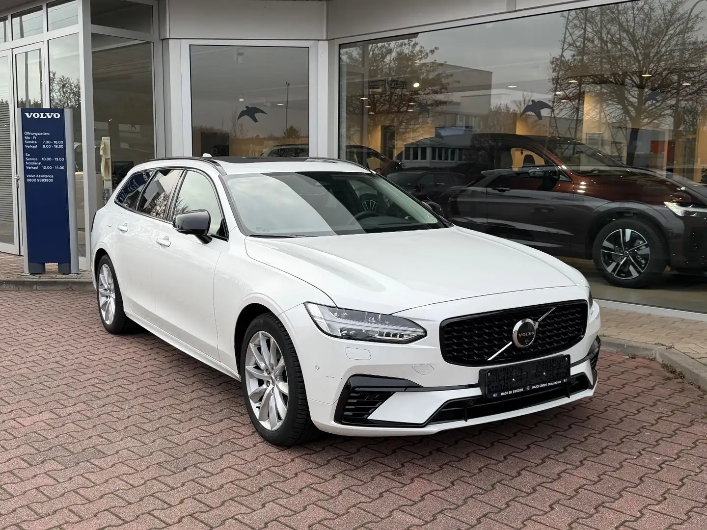 Volvo V90 T6 AWD Plus Dark Auto Blanc - 1
