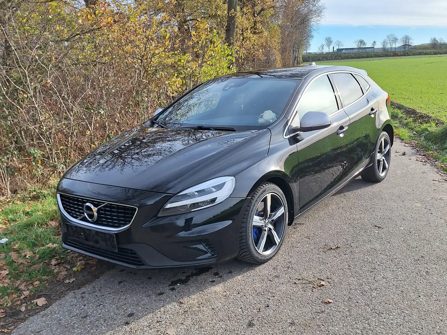 Volvo V40 V40 D3 Geartronic RDesign Schwarz - 1