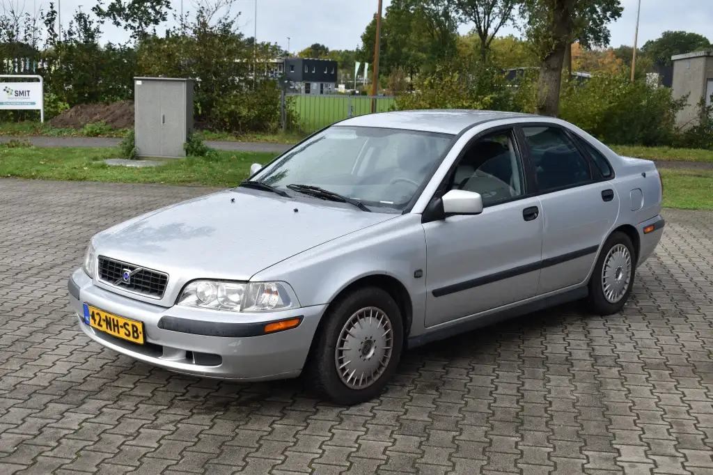 Volvo S40 2003 из Европы — купить под ключ