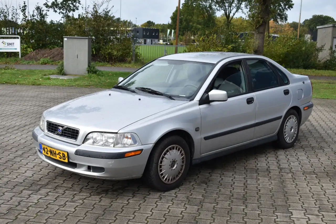 Volvo S40
