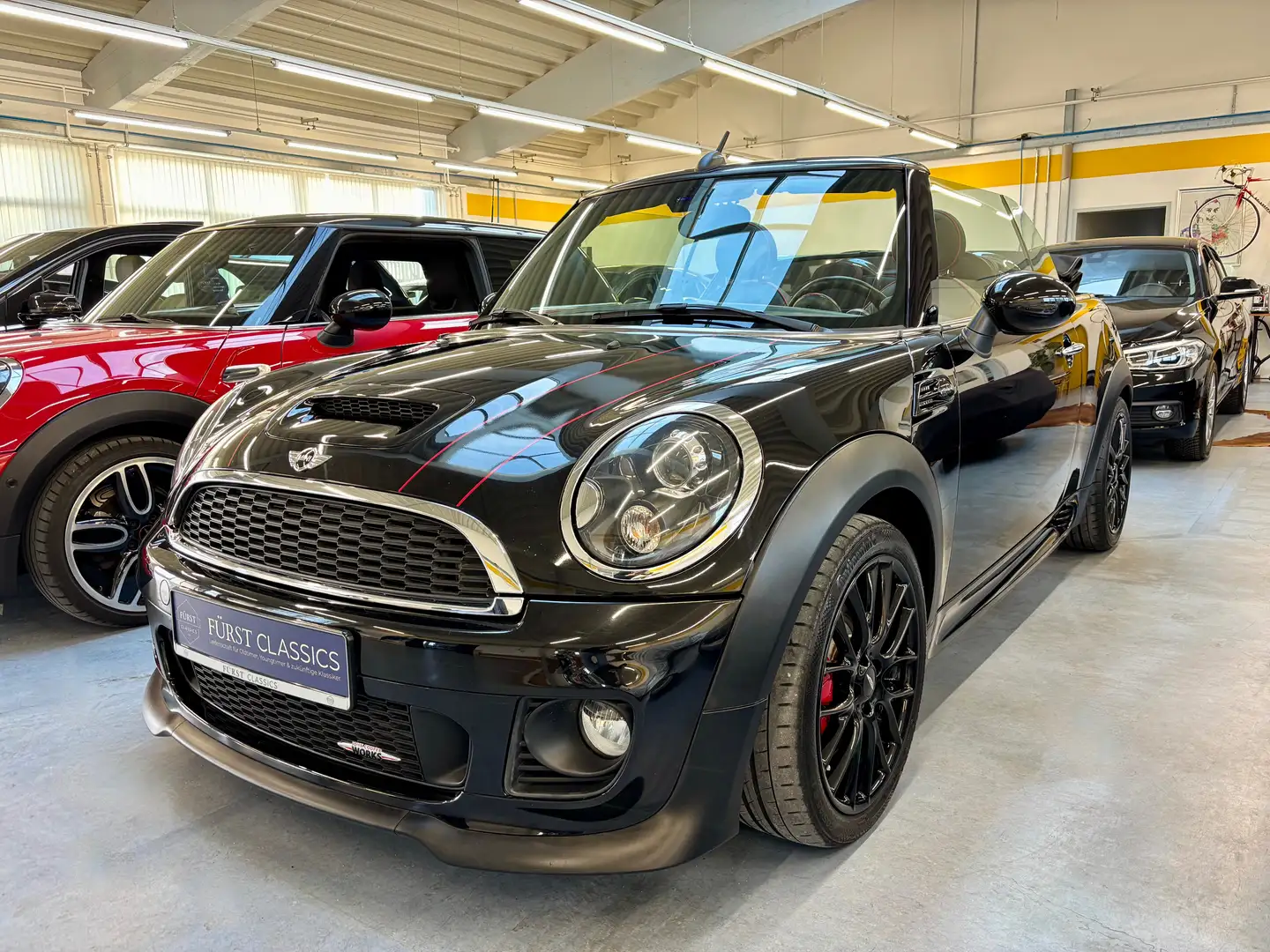 MINI John Cooper Works Cabrio John Cooper Works Cabrio Vollausstattung Schwarz - 2