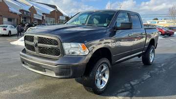 Crew Cab Short Bed 4WD 140.5 Lifted