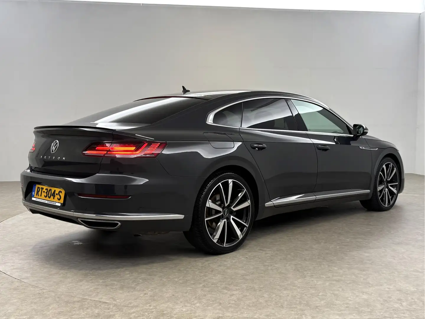 Volkswagen Arteon 1.5 TSI R-Line | Virtual | Adap. Cruise | Carplay Grau - 2