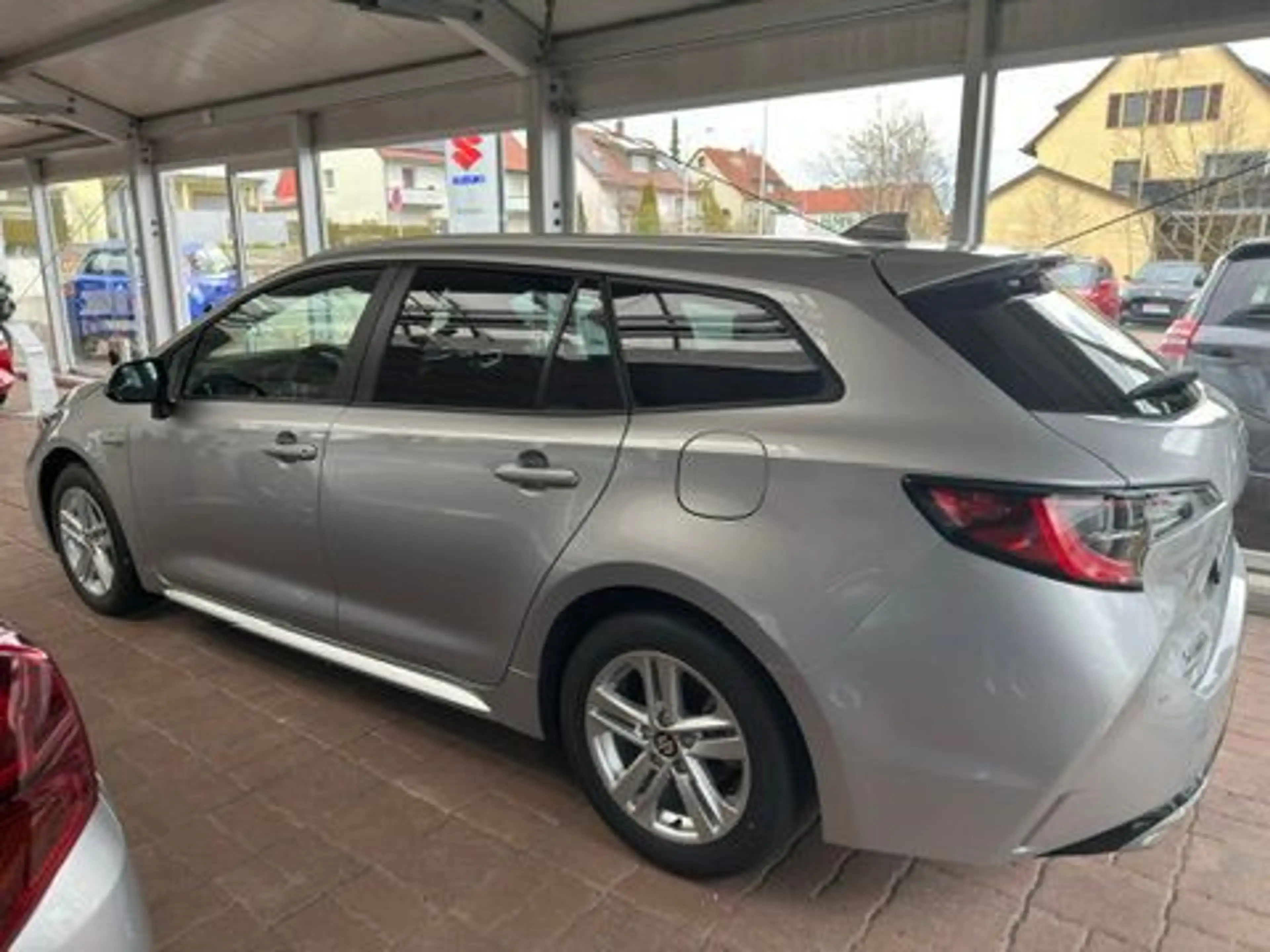 Suzuki Swace 1.8 Hybrid Comfort+ — photo 4