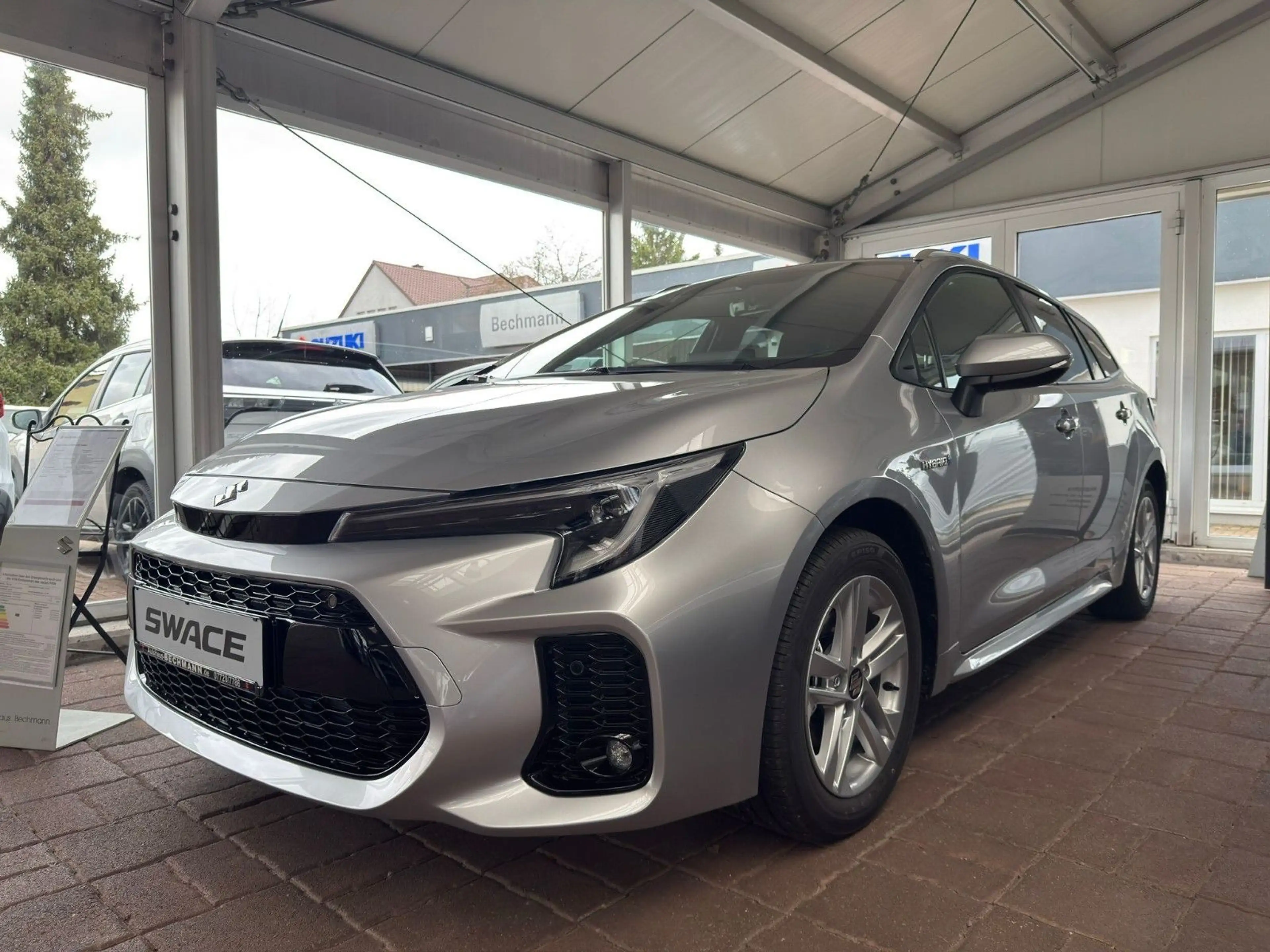 Suzuki Swace 1.8 Hybrid Comfort+ — photo 3