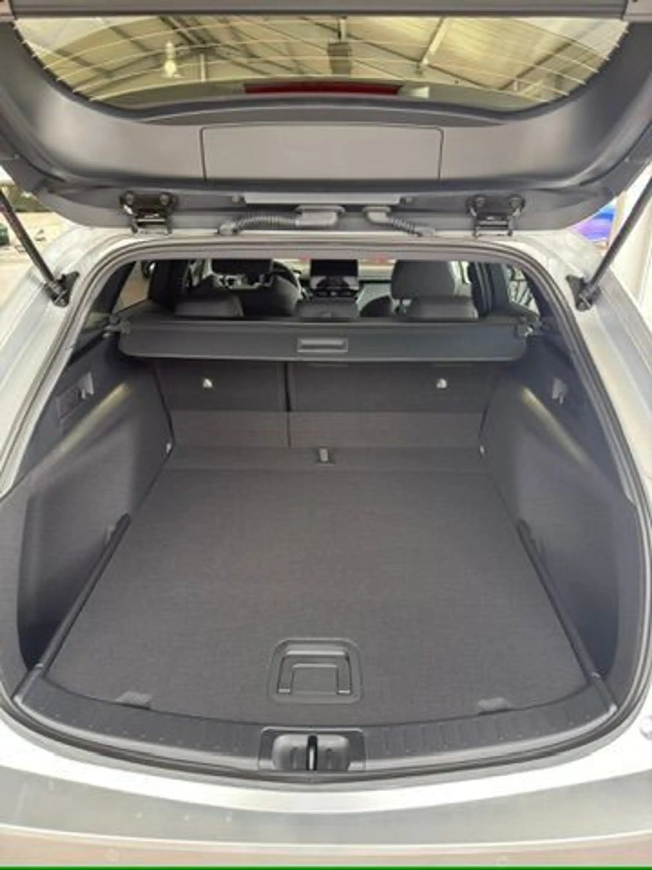 Suzuki Swace 1.8 Hybrid Comfort+ — photo 11