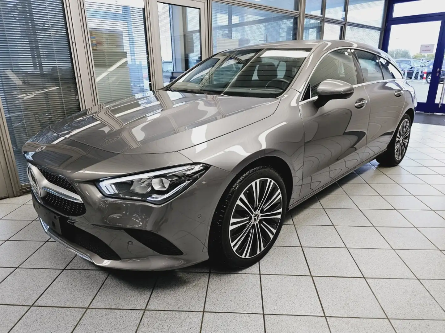 Mercedes-Benz CLA 220 Progressive Navi,Parkass. Gris - 2