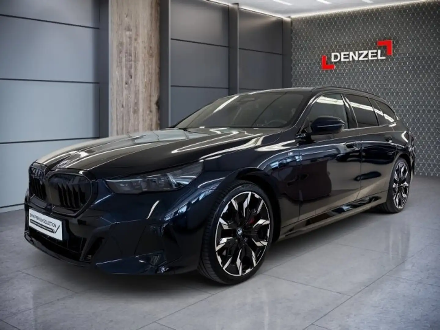 BMW 550 e xDrive Touring Schwarz - 1