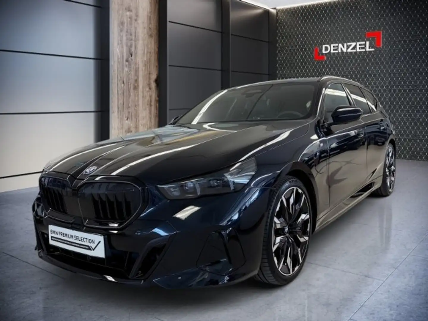 BMW 550 e xDrive Touring Schwarz - 2
