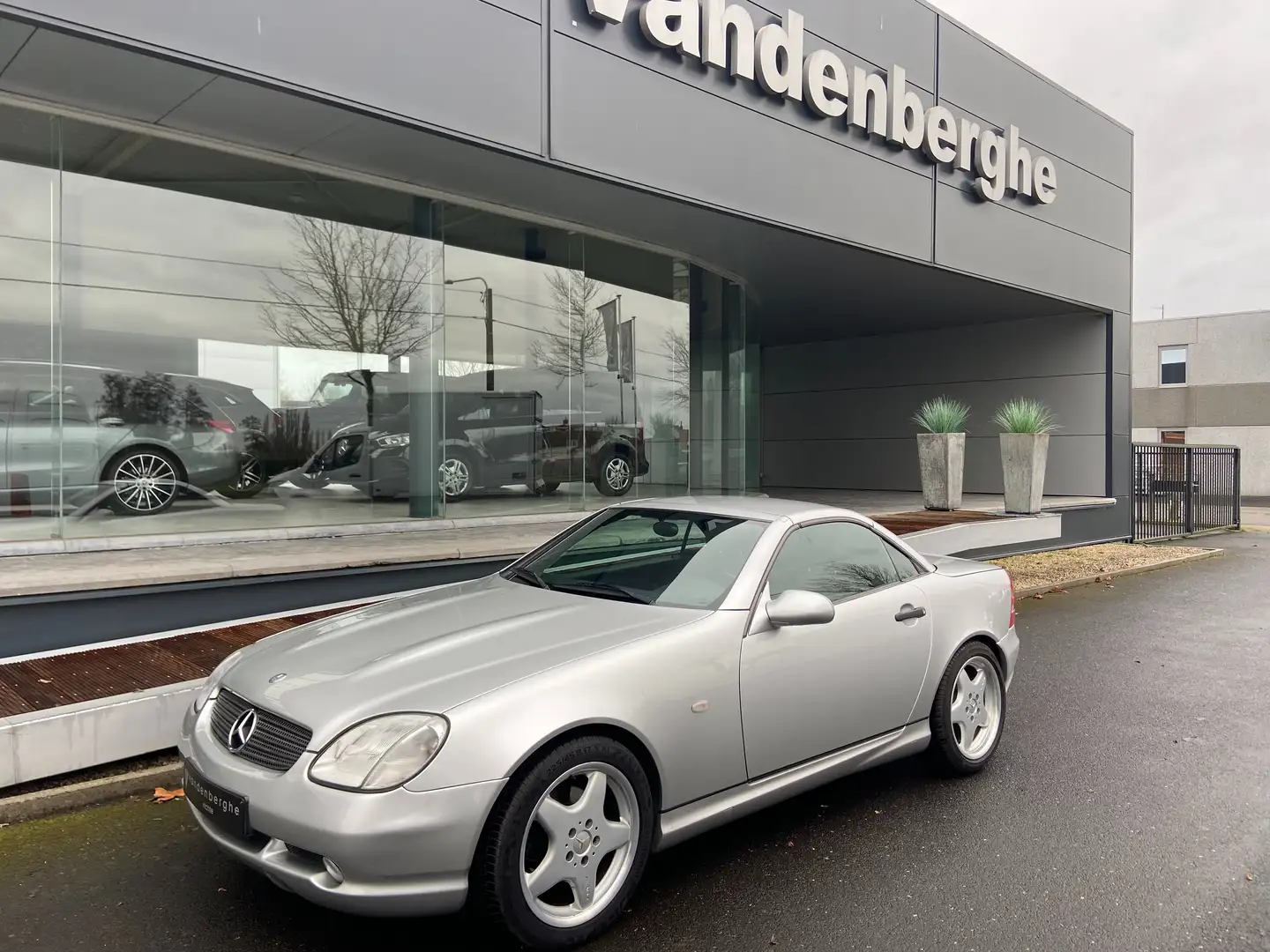 Mercedes-Benz SLK 200 AMG PACK LEDER VERWARMDE ZETELS Zilver - 1