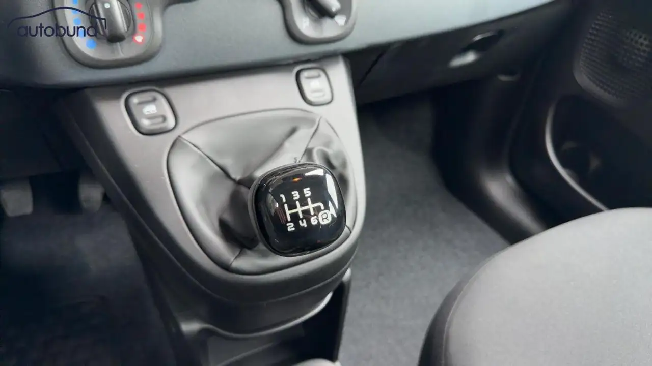 Fiat Panda 1,0 Hybrid (MHEV) Pandina Base NBA PDC SHA MFL Ra 13