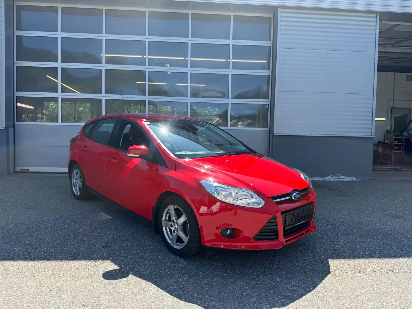 Ford Focus Easy 1,6 TDCi Rood - 1
