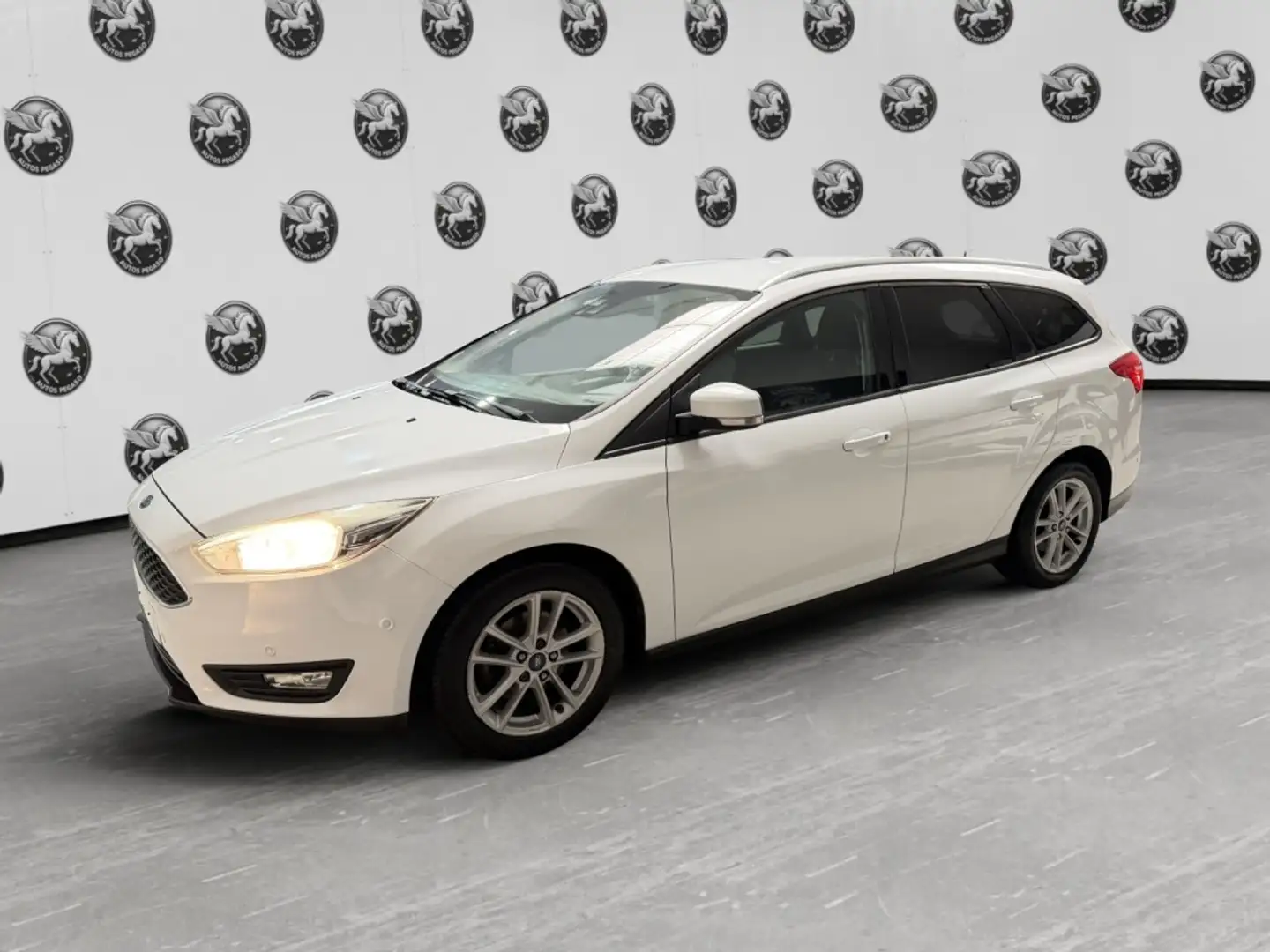 Ford Focus Sb. 1.6TDCi Titanium 115 Blanco - 1